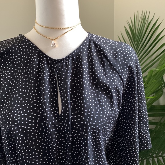 Women’s Blouse - Picture 2 of 8